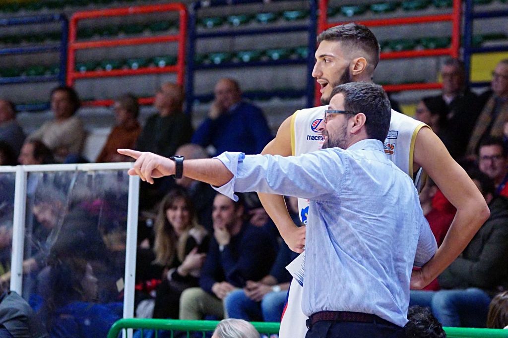 All’intervallo Casale è sotto di 2 punti nel derby contro Biella: 33-35 il punteggio al PalaFerraris